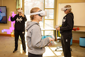 Motlow softball players had an opportunity to experience a virtual reality app that teaches pitch recognition, situational hitting, and batting practice. 
